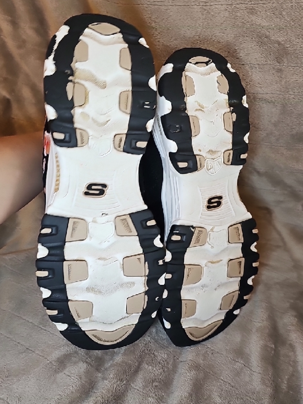 Skechers Women's Black Sneakers with Pink Floral Ch3rry Blosom Accents Size 11 - Picture 10 of 13